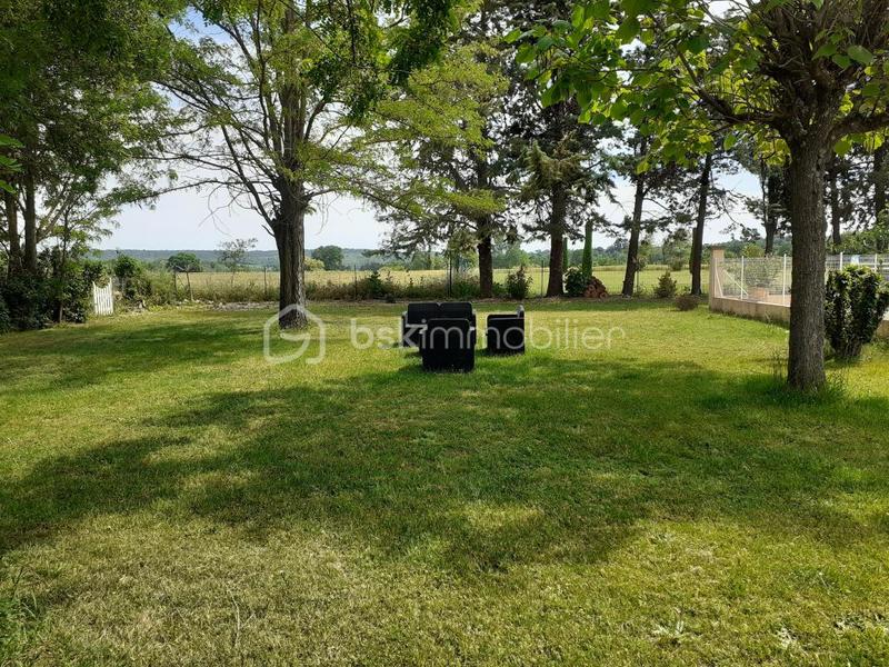 Villa - 239 m² - 8 pièces