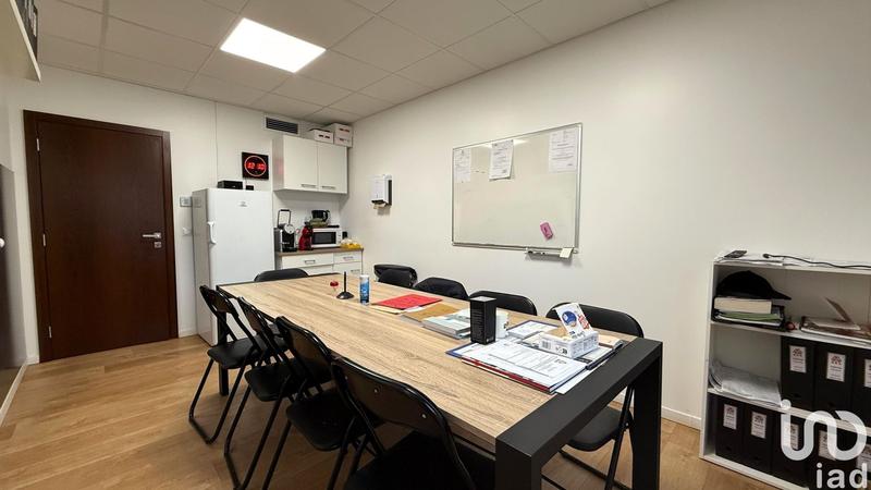 Local commercial - 281 m²