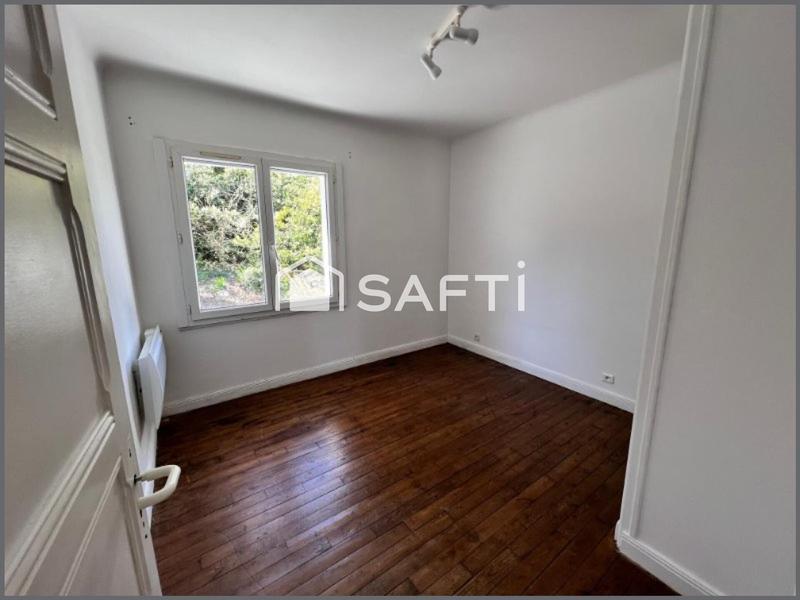 Maison - 196 m² - 8 pièces