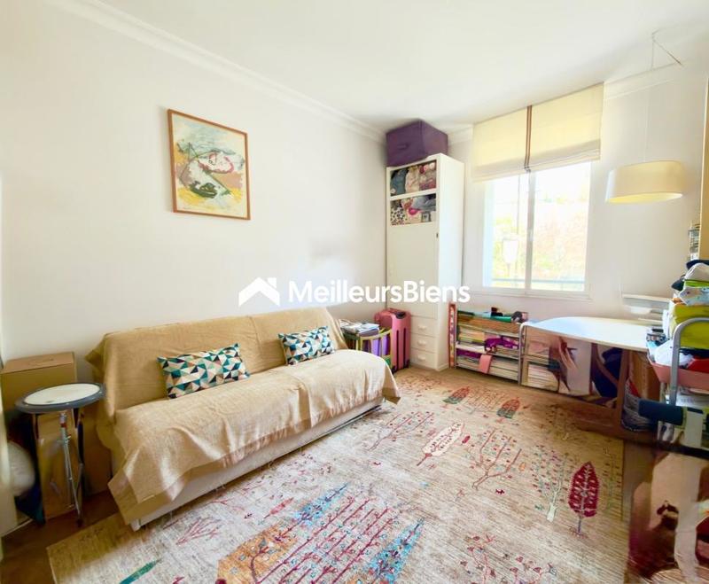 Appartement ancien - 98 m² - 5 pièces