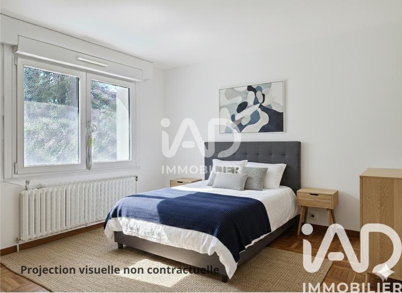 Maison - 180 m² - 8 pièces