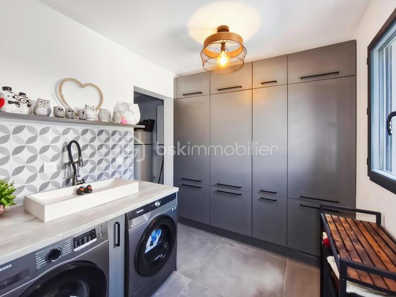 Maison - 159 m² - 6 pièces