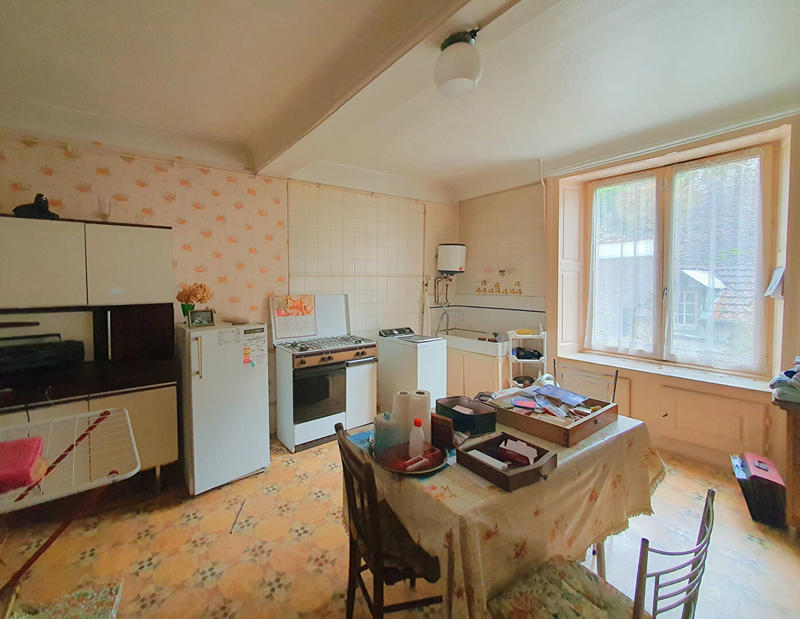 Maison - 253 m² - 9 pièces