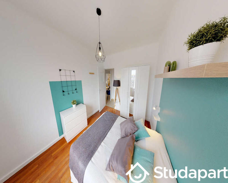 Chambre - 70 m² - 1 pièce