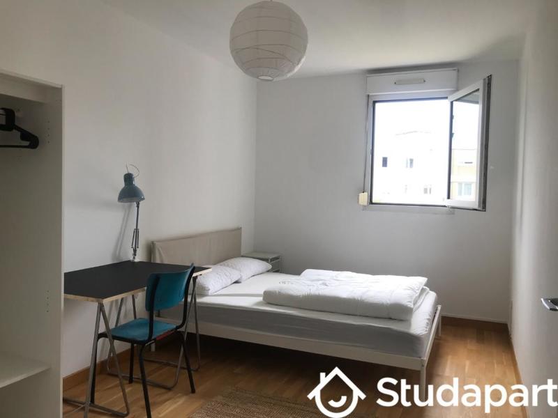 Chambre - 11 m² - 1 pièce