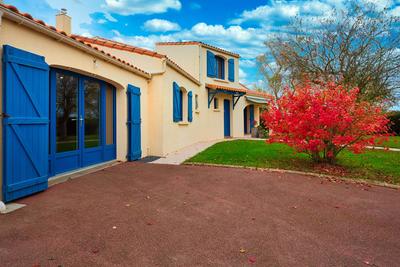 Maison - 168 m² - 8 pièces