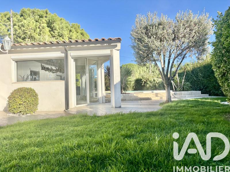 Maison - 200 m² - 7 pièces