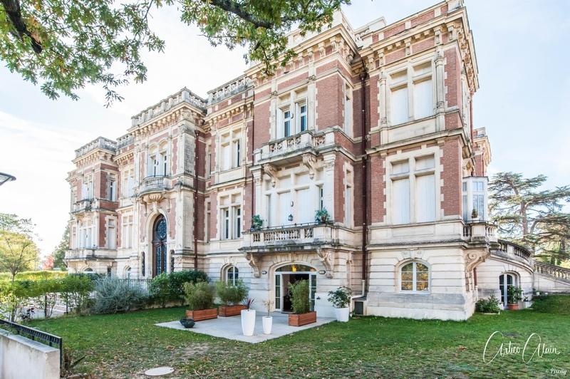 Appartement - 104 m² - 5 pièces