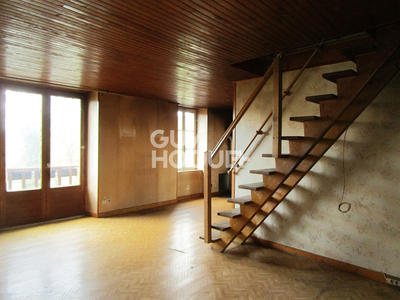 Maison - 90 m² - 5 pièces