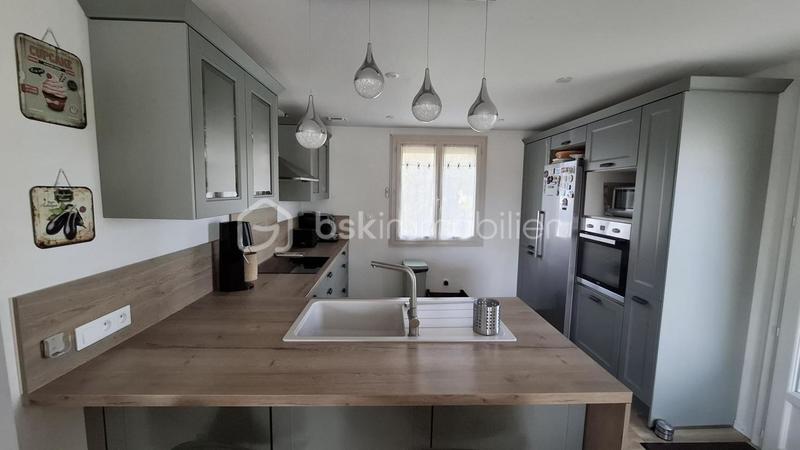 Maison - 121 m² - 7 pièces