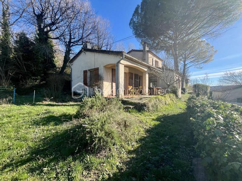 Maison traditionnelle - 85 m² - 3 pièces