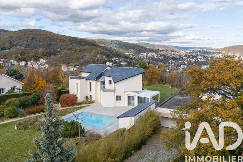 Maison de maîtres - 245 m² - 7 pièces