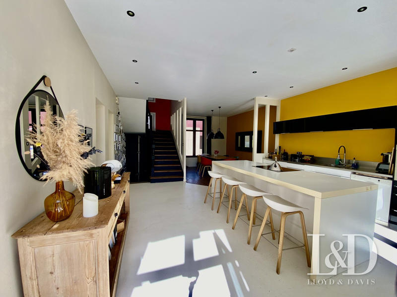 Maison ancienne - 198 m² - 8 pièces