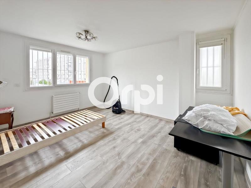 Maison - 178 m² - 8 pièces