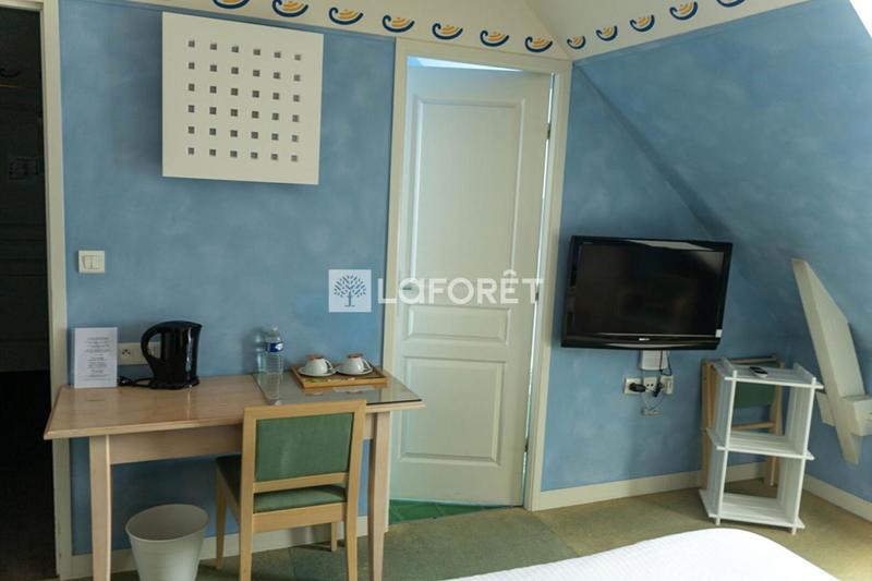 Local d'activité / Entrepôt - 225 m² - 18 pièces