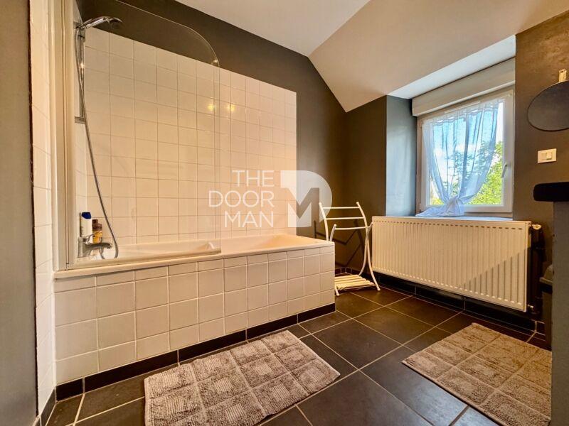 Maison - 194 m² - 7 pièces