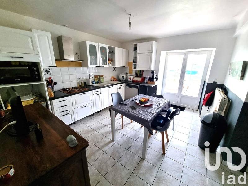 Maison - 229 m² - 11 pièces