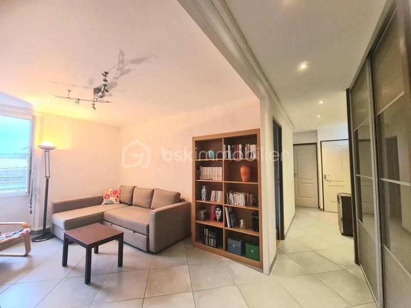 Appartement - 64 m² - 3 pièces