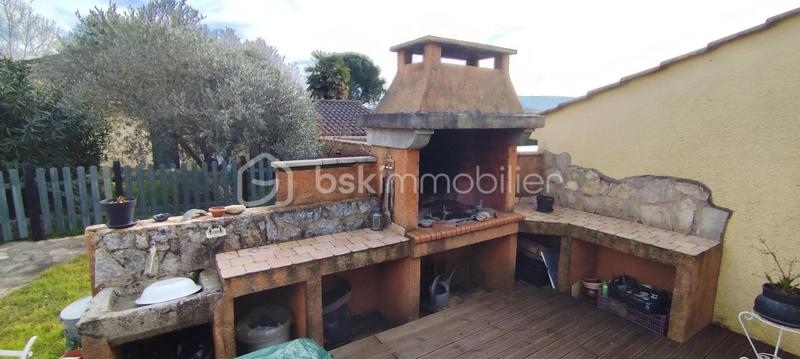 Maison traditionnelle - 104 m² - 5 pièces