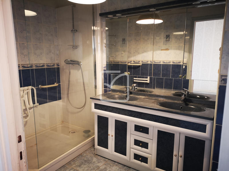 Appartement - 81 m² - 4 pièces