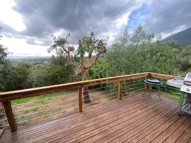 Maison - 94 m² - 4 pièces