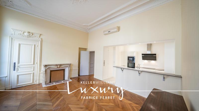 Appartement - 180 m² - 7 pièces