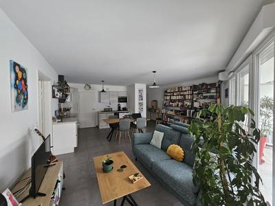 Appartement - 77 m² - 3 pièces