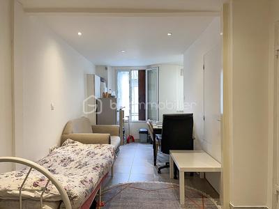 Immeuble - 137 m² - 6 pièces