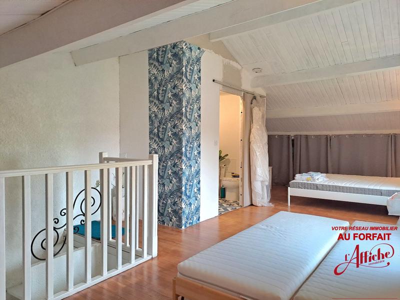 Maison - 217 m² - 6 pièces