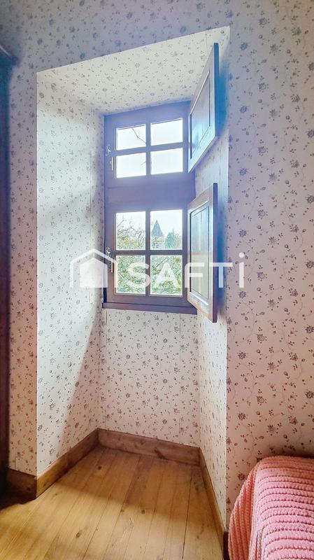 Maison - 185 m² - 10 pièces