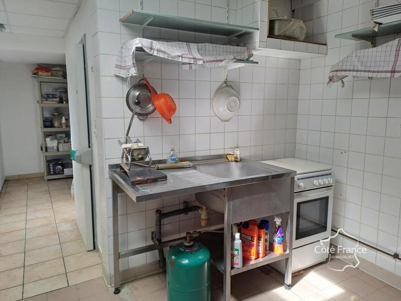 Local commercial - 2 646 m² - 3 pièces