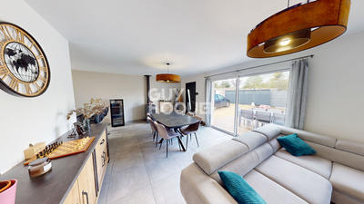 Maison - 92 m² - 5 pièces