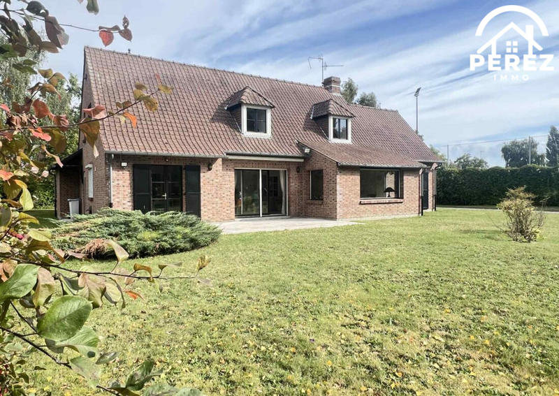 Maison - 205 m² - 8 pièces