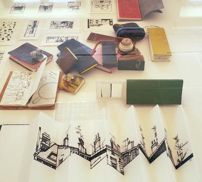 Exposition : Livres à Voir / Objets à Lire