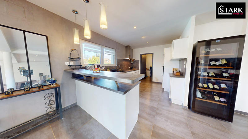 Maison - 138 m² - 5 pièces