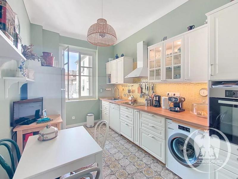 Appartement bourgeois - 112 m² - 4 pièces