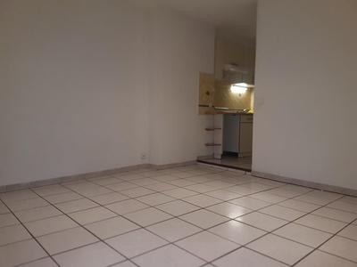 Studio - 30 m² - 1 pièce