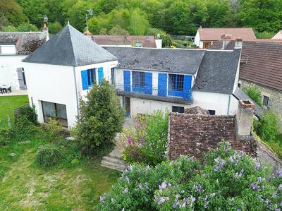 Maison - 180 m² - 8 pièces