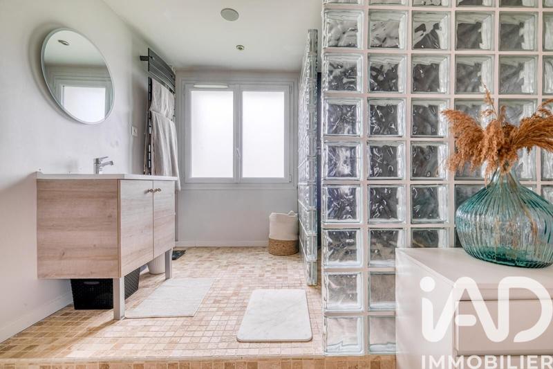 Appartement - 90 m² - 4 pièces