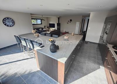 Maison - 152 m² - 6 pièces