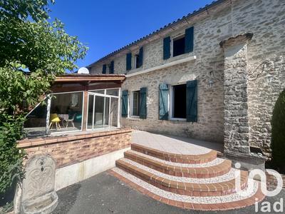 Maison - 215 m² - 8 pièces