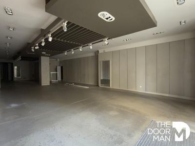 Local commercial - 335 m² - 6 pièces