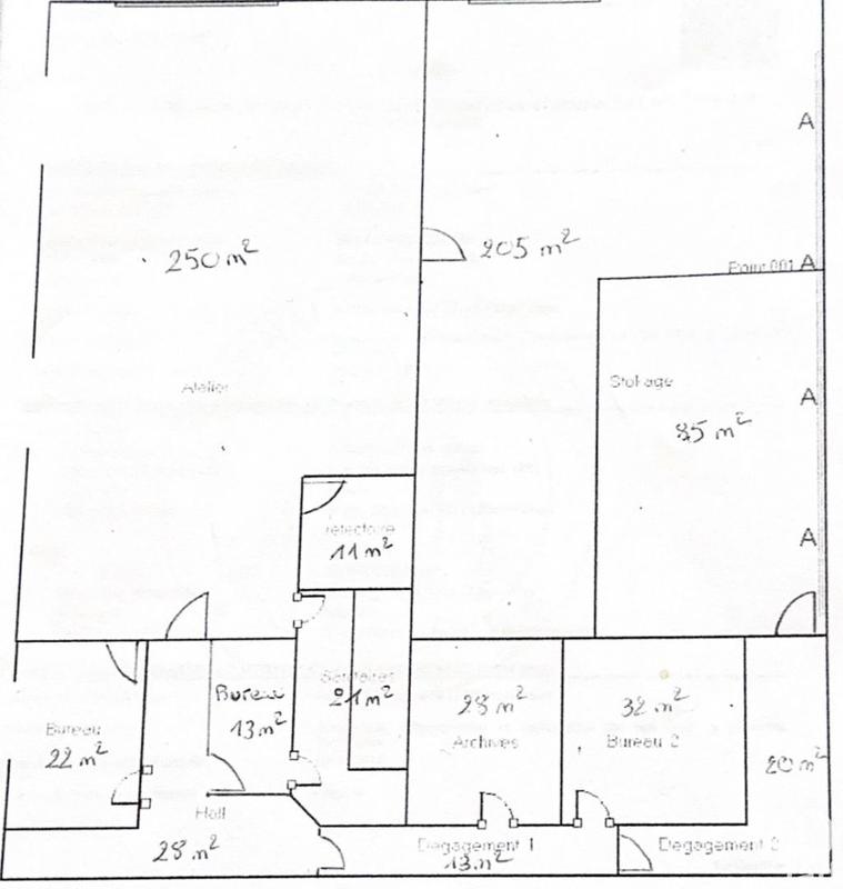 Local commercial - 728 m²