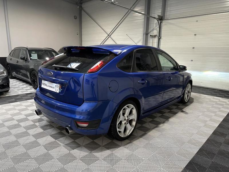 Ford Focus II Hatchback St 2.5 I 225cv