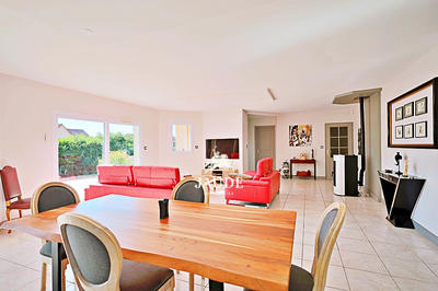 Maison - 180 m² - 5 pièces