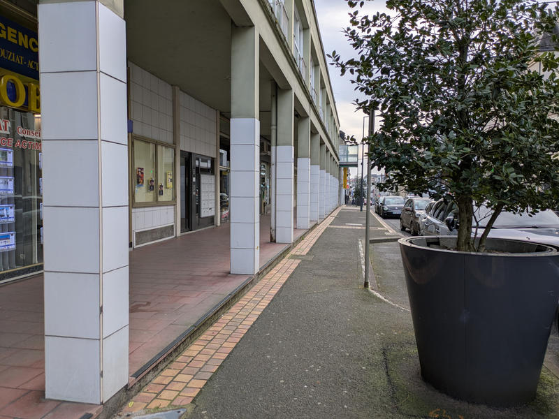 Local commercial - 46 m² - 2 pièces