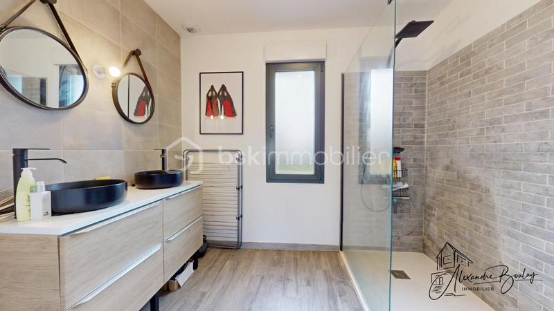 Maison traditionnelle - 140 m² - 6 pièces