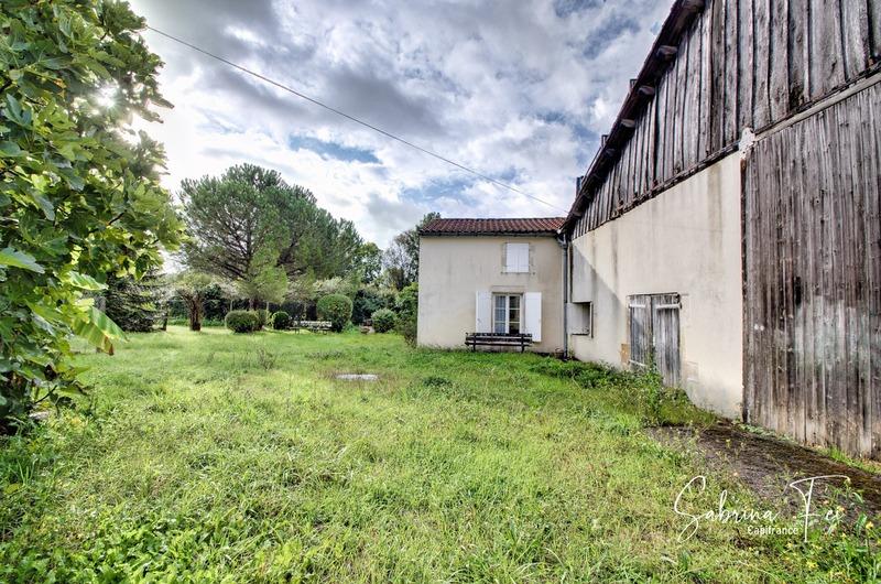 Propriété - 245 m² - 7 pièces