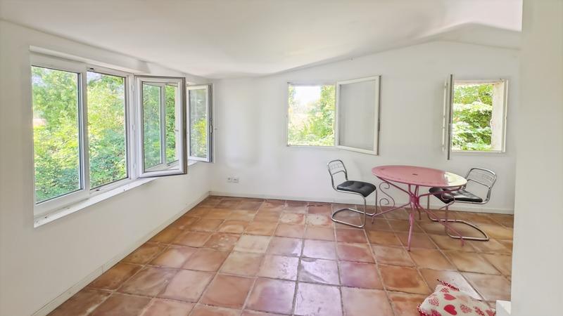 Demeure - 206 m² - 11 pièces