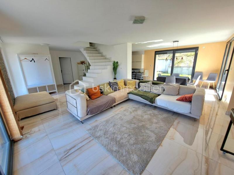 Maison - 155 m² - 6 pièces